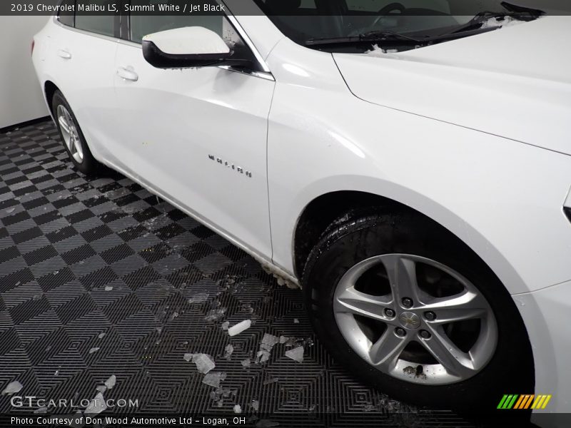 Summit White / Jet Black 2019 Chevrolet Malibu LS