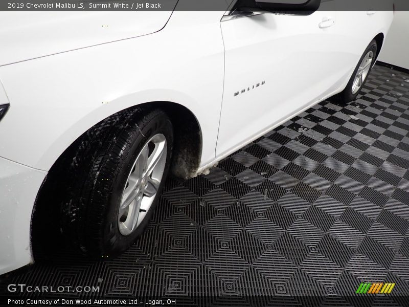 Summit White / Jet Black 2019 Chevrolet Malibu LS