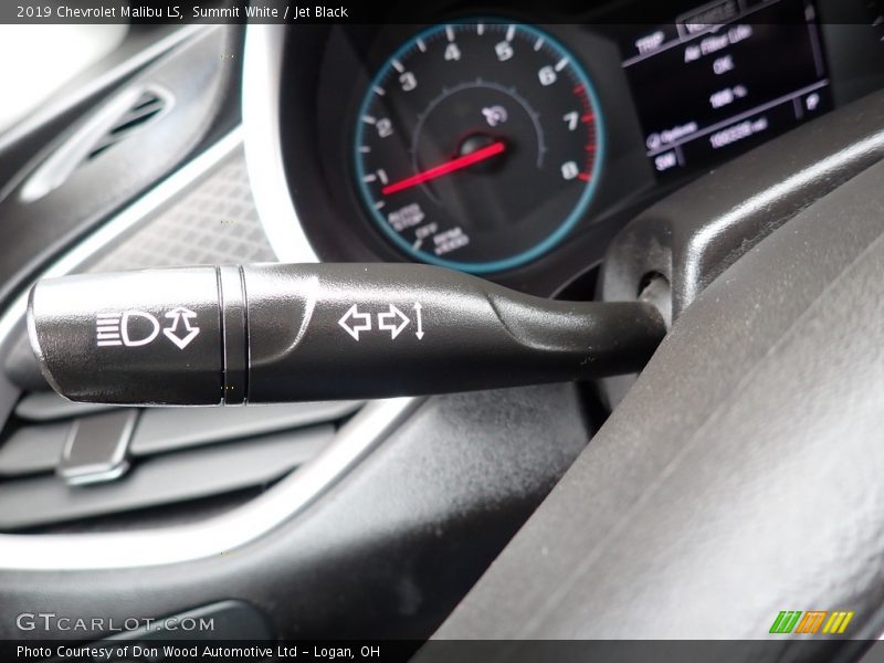 Summit White / Jet Black 2019 Chevrolet Malibu LS
