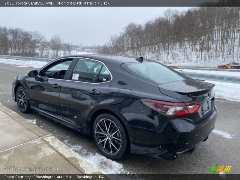 Midnight Black Metallic / Black 2021 Toyota Camry SE AWD