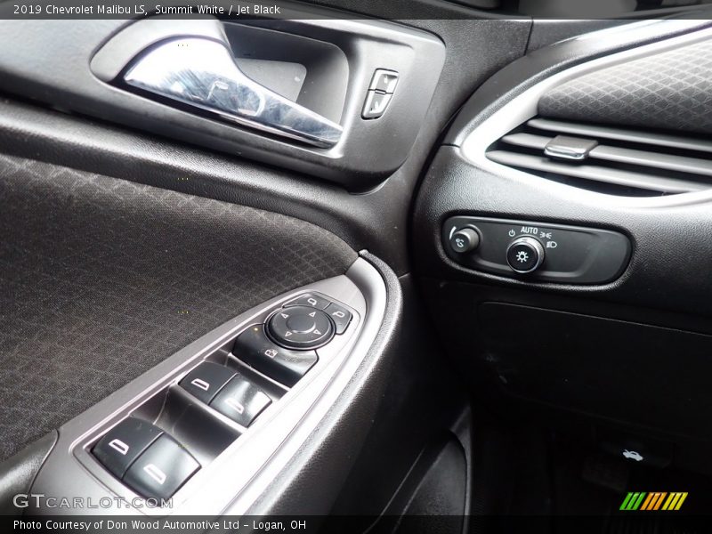 Summit White / Jet Black 2019 Chevrolet Malibu LS