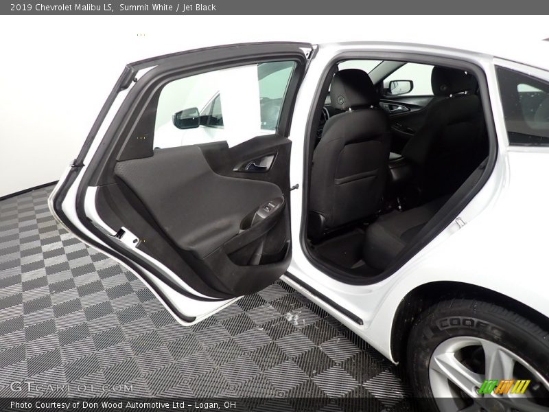 Summit White / Jet Black 2019 Chevrolet Malibu LS