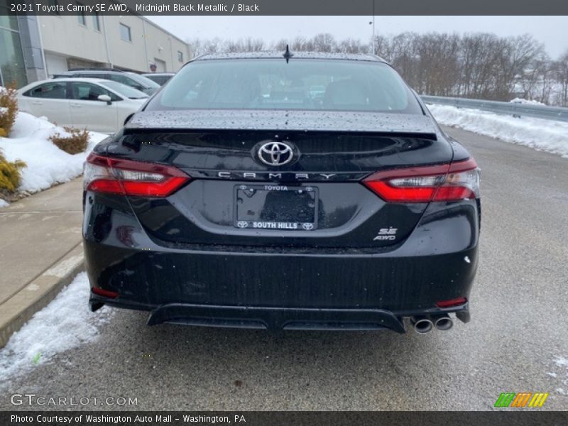 Midnight Black Metallic / Black 2021 Toyota Camry SE AWD