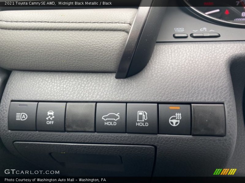 Midnight Black Metallic / Black 2021 Toyota Camry SE AWD