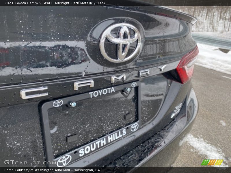 Midnight Black Metallic / Black 2021 Toyota Camry SE AWD