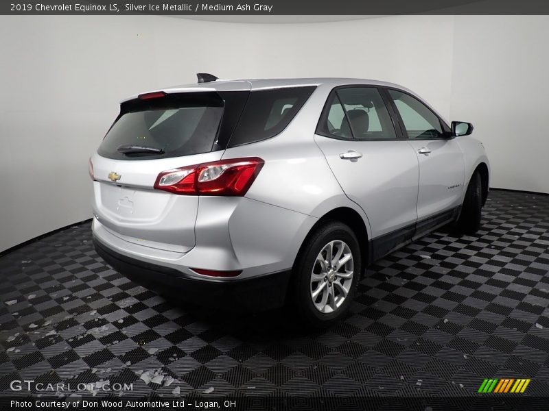 Silver Ice Metallic / Medium Ash Gray 2019 Chevrolet Equinox LS