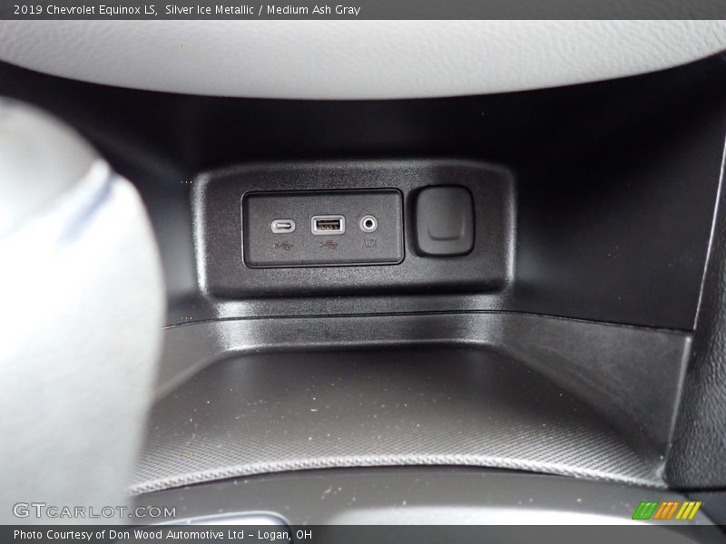 Silver Ice Metallic / Medium Ash Gray 2019 Chevrolet Equinox LS