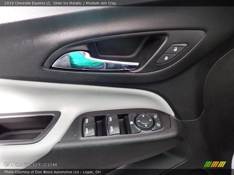 Silver Ice Metallic / Medium Ash Gray 2019 Chevrolet Equinox LS