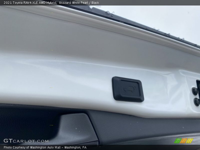 Blizzard White Pearl / Black 2021 Toyota RAV4 XLE AWD Hybrid