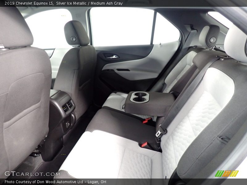 Silver Ice Metallic / Medium Ash Gray 2019 Chevrolet Equinox LS