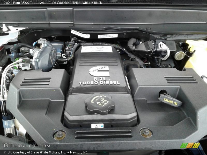Bright White / Black 2021 Ram 3500 Tradesman Crew Cab 4x4