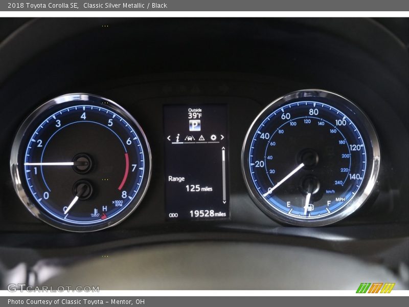 Classic Silver Metallic / Black 2018 Toyota Corolla SE