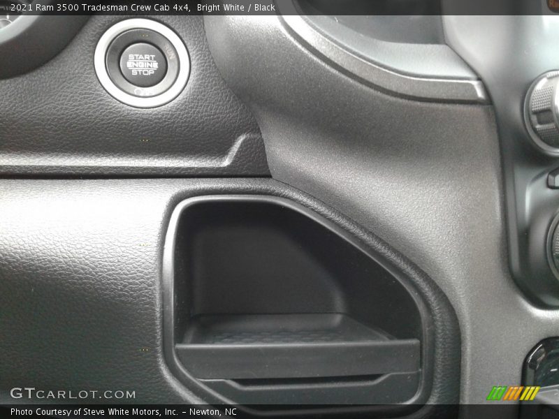 Bright White / Black 2021 Ram 3500 Tradesman Crew Cab 4x4