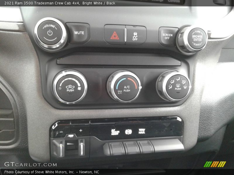 Bright White / Black 2021 Ram 3500 Tradesman Crew Cab 4x4