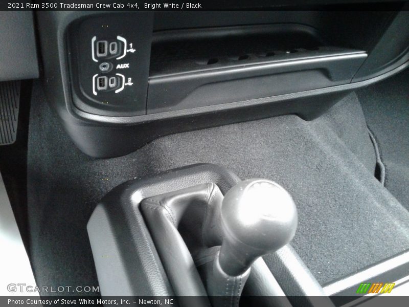 Bright White / Black 2021 Ram 3500 Tradesman Crew Cab 4x4