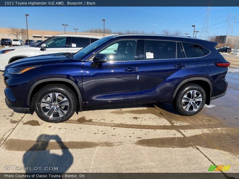 Blueprint / Black 2021 Toyota Highlander XLE AWD