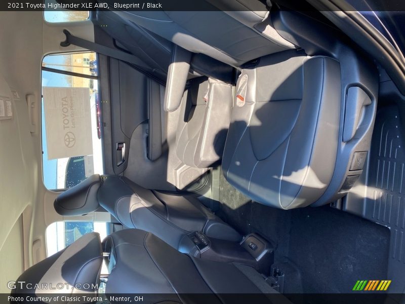 Blueprint / Black 2021 Toyota Highlander XLE AWD