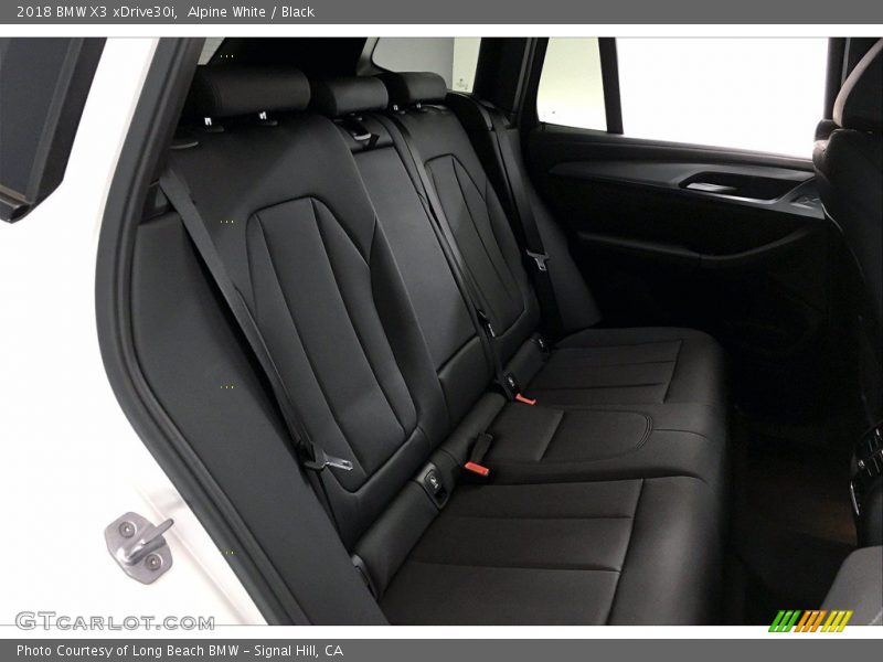 Alpine White / Black 2018 BMW X3 xDrive30i