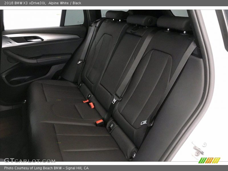 Alpine White / Black 2018 BMW X3 xDrive30i