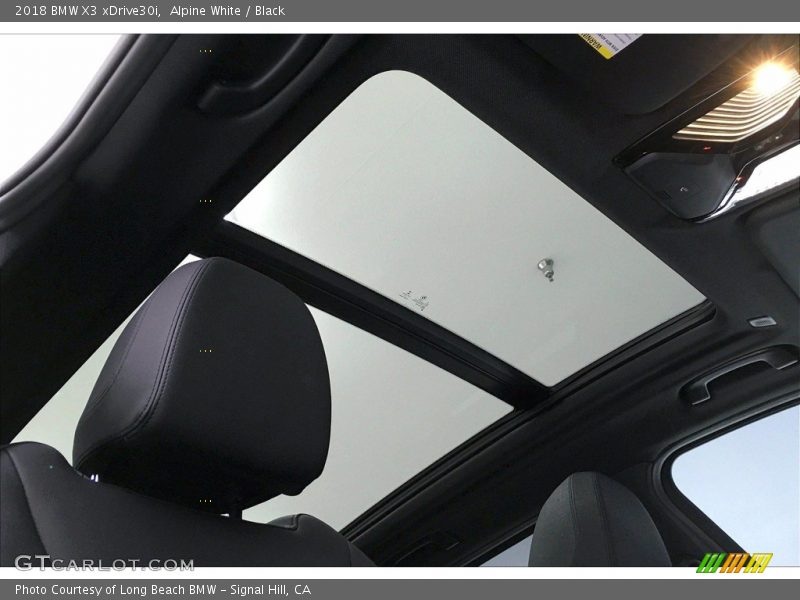 Alpine White / Black 2018 BMW X3 xDrive30i