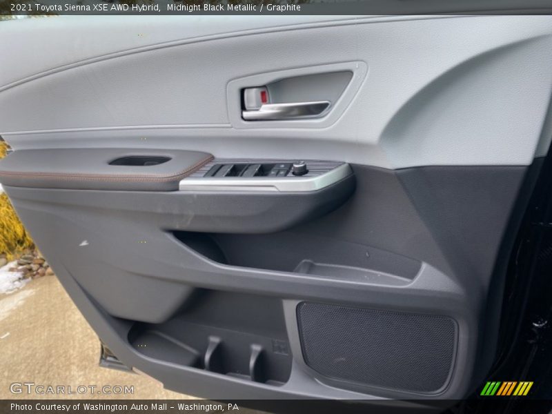 Midnight Black Metallic / Graphite 2021 Toyota Sienna XSE AWD Hybrid