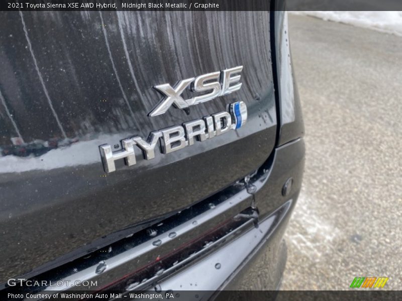Midnight Black Metallic / Graphite 2021 Toyota Sienna XSE AWD Hybrid