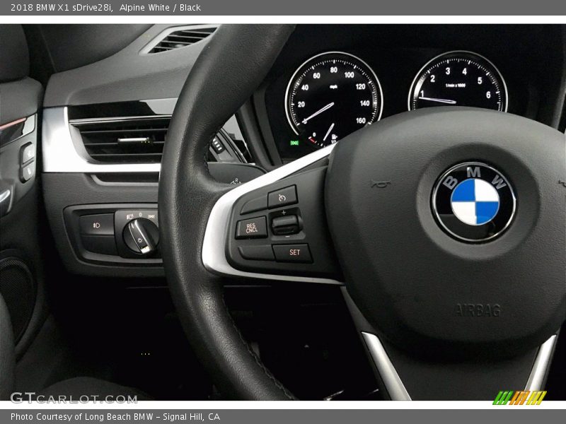 Alpine White / Black 2018 BMW X1 sDrive28i