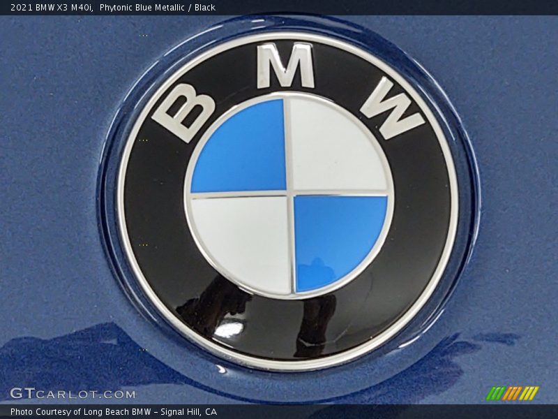  2021 X3 M40i Logo