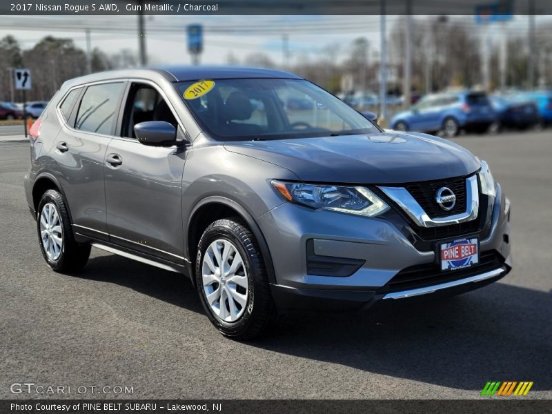 Gun Metallic / Charcoal 2017 Nissan Rogue S AWD