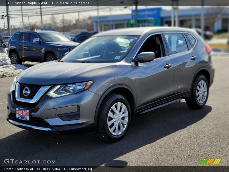 Gun Metallic / Charcoal 2017 Nissan Rogue S AWD