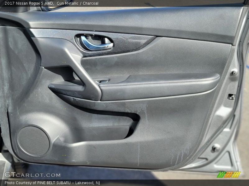 Gun Metallic / Charcoal 2017 Nissan Rogue S AWD