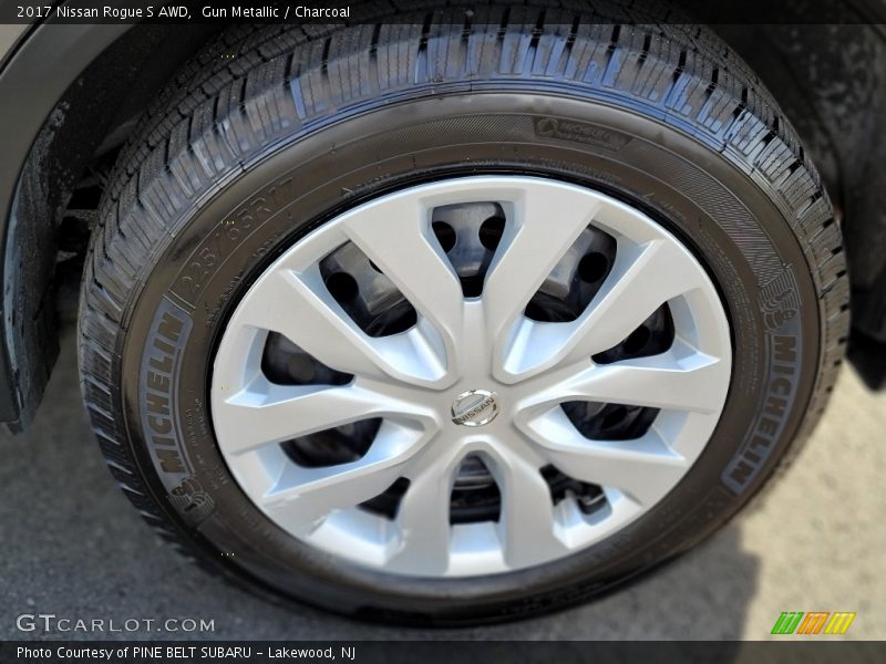 Gun Metallic / Charcoal 2017 Nissan Rogue S AWD