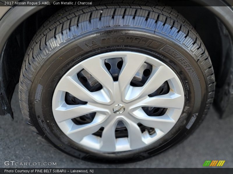 Gun Metallic / Charcoal 2017 Nissan Rogue S AWD