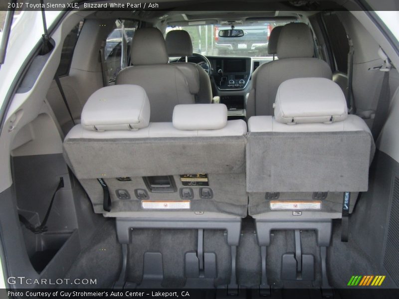 Blizzard White Pearl / Ash 2017 Toyota Sienna XLE