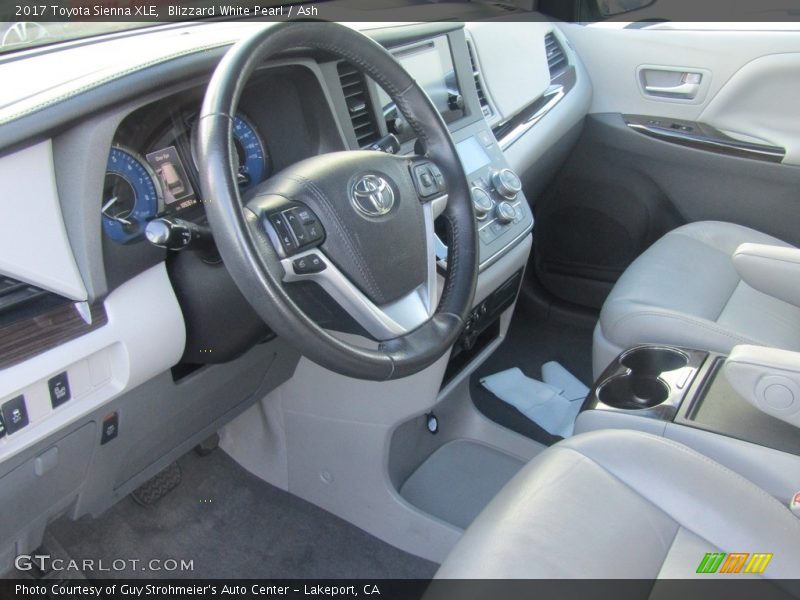 Blizzard White Pearl / Ash 2017 Toyota Sienna XLE