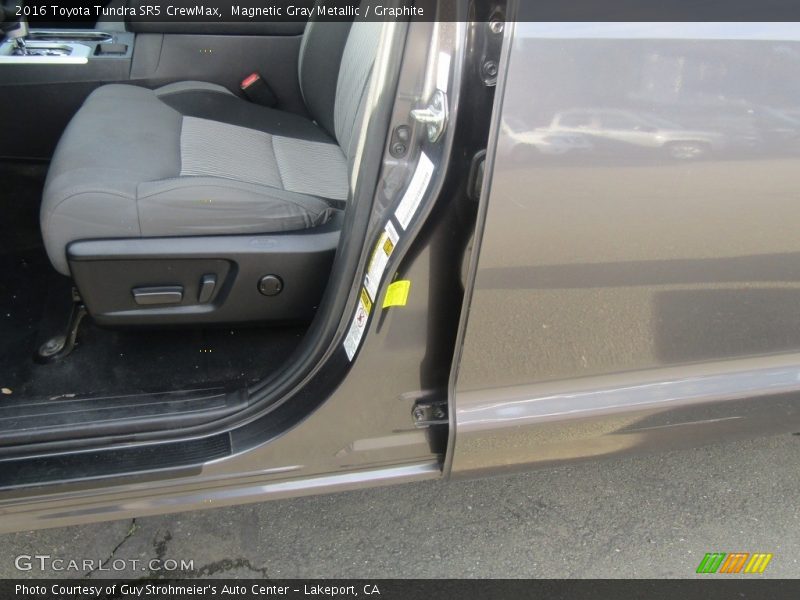Magnetic Gray Metallic / Graphite 2016 Toyota Tundra SR5 CrewMax