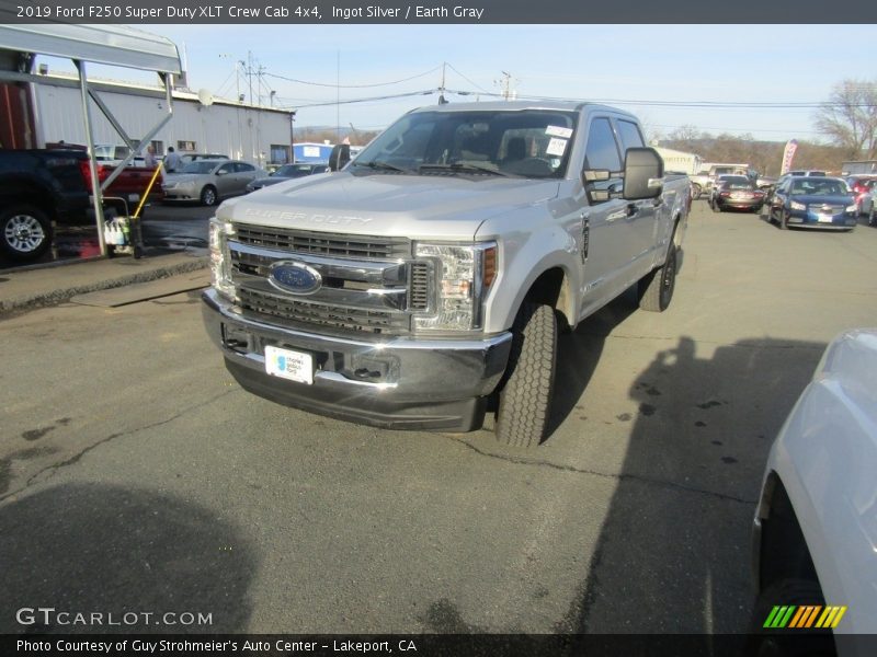 Ingot Silver / Earth Gray 2019 Ford F250 Super Duty XLT Crew Cab 4x4