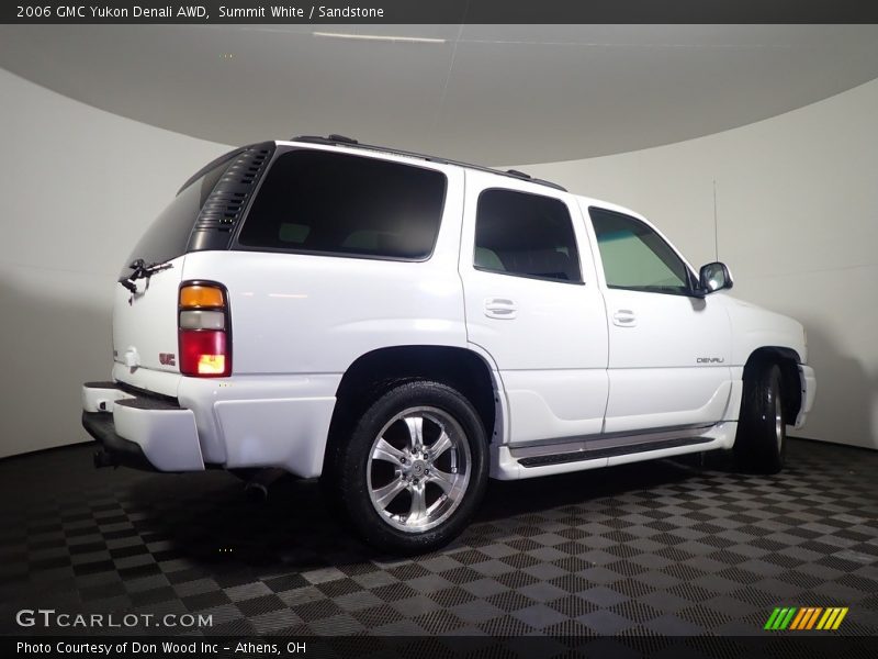 Summit White / Sandstone 2006 GMC Yukon Denali AWD