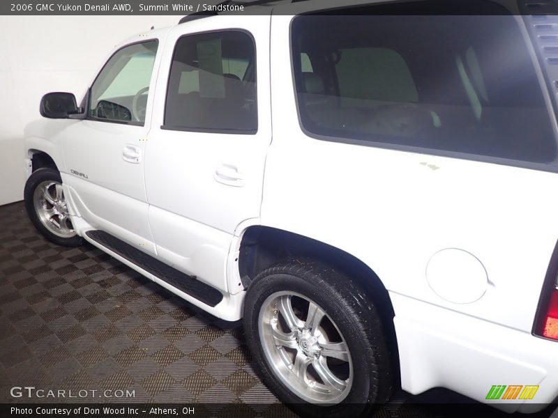 Summit White / Sandstone 2006 GMC Yukon Denali AWD