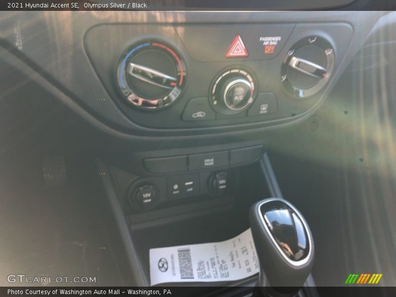Olympus Silver / Black 2021 Hyundai Accent SE
