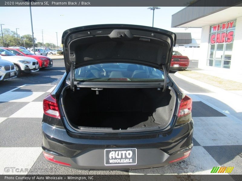 Phantom Black / Black 2020 Hyundai Elantra SE