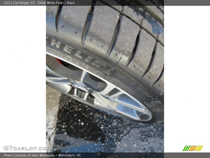 Snow White Pearl / Black 2021 Kia Stinger GT