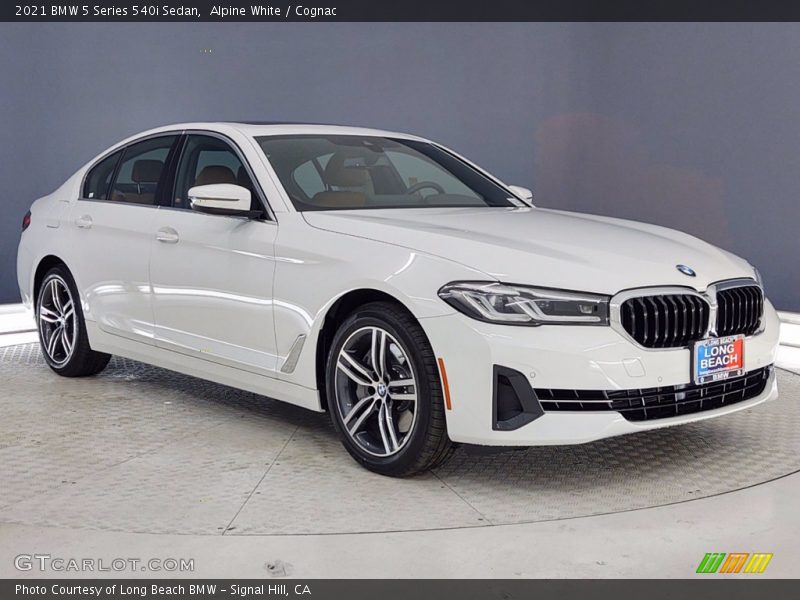 Alpine White / Cognac 2021 BMW 5 Series 540i Sedan