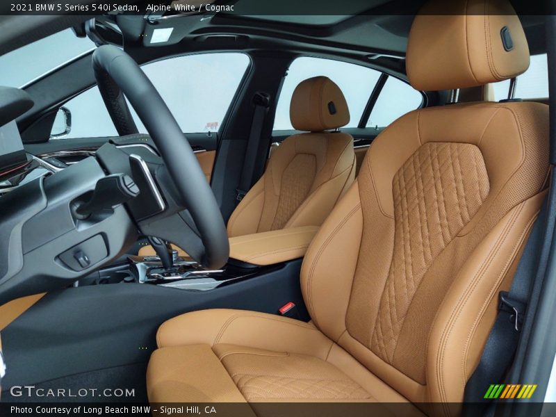 Front Seat of 2021 5 Series 540i Sedan