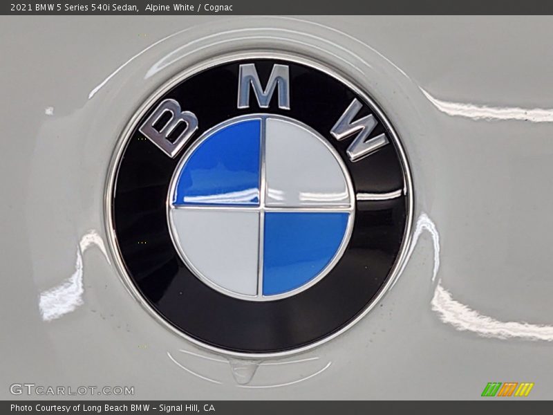 Alpine White / Cognac 2021 BMW 5 Series 540i Sedan