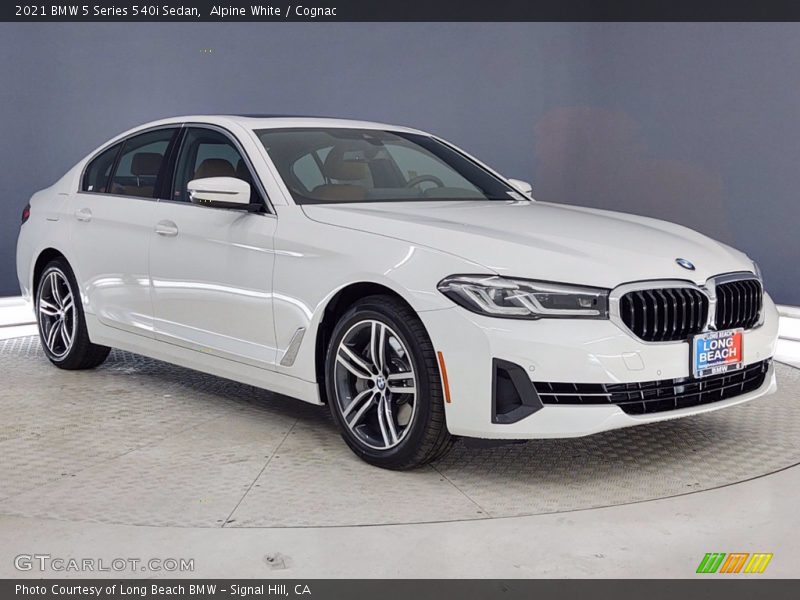 Alpine White / Cognac 2021 BMW 5 Series 540i Sedan