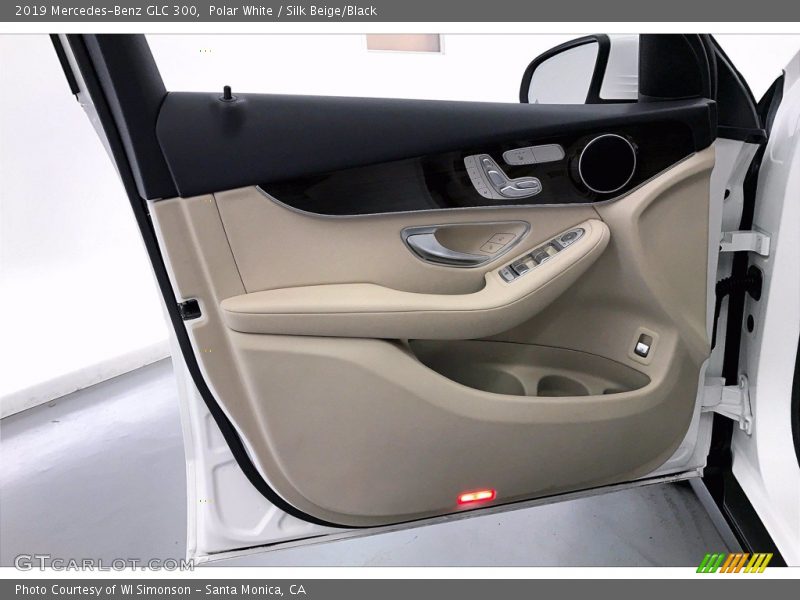 Polar White / Silk Beige/Black 2019 Mercedes-Benz GLC 300