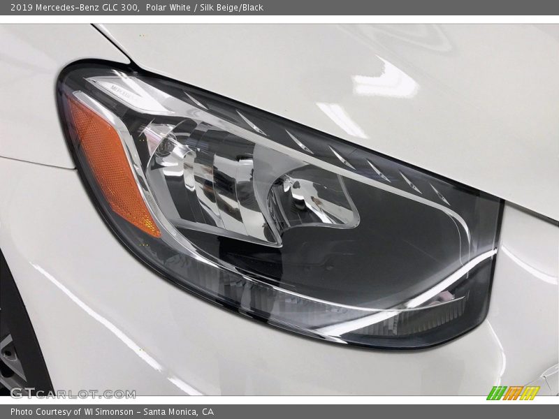 Polar White / Silk Beige/Black 2019 Mercedes-Benz GLC 300