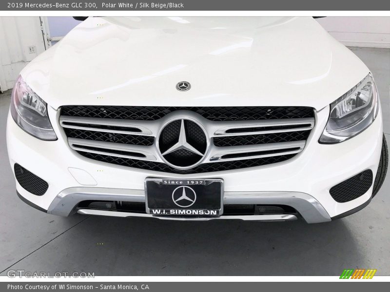 Polar White / Silk Beige/Black 2019 Mercedes-Benz GLC 300