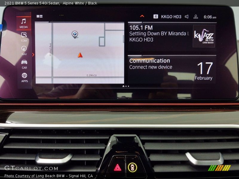 Alpine White / Black 2021 BMW 5 Series 540i Sedan